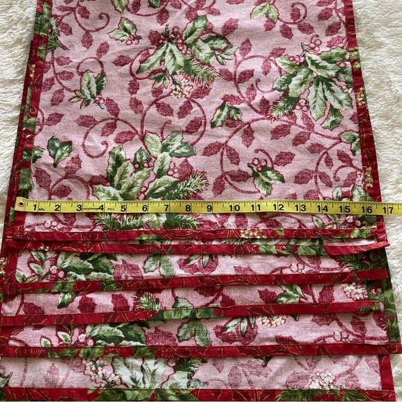 Chestnut Lane Christmas napkins (7) holiday entertaining - Picture 6 of 7